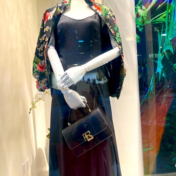 Meet your Posher, Moody - Picture 1 of 1